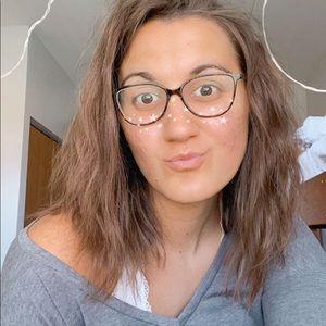 Meet your Posher, Abbie